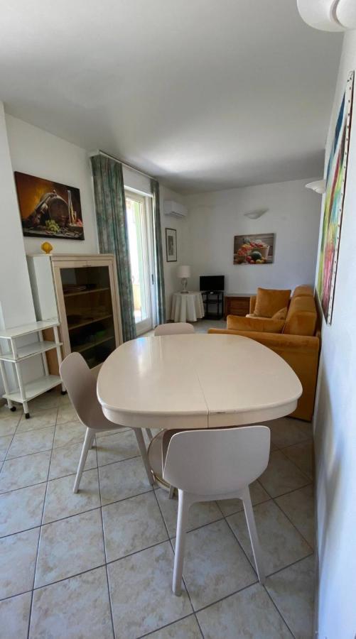 Casa Vacanze Torre Dell Orso Piazza 100M Dal Mare Torre dell'Orso Luaran gambar