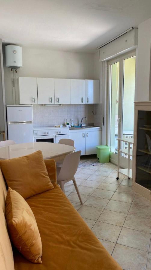 Casa Vacanze Torre Dell Orso Piazza 100M Dal Mare Torre dell'Orso Luaran gambar