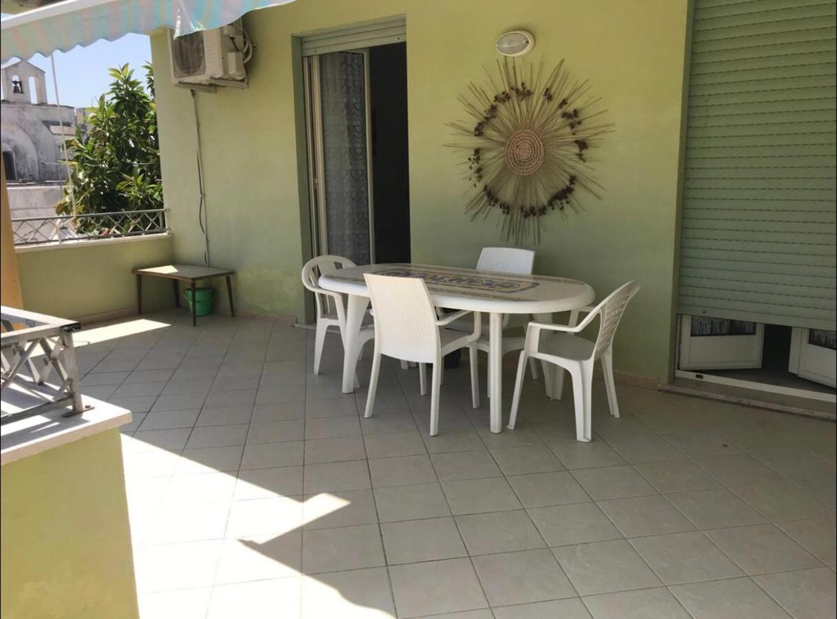 Casa Vacanze Torre Dell Orso Piazza 100M Dal Mare Torre dell'Orso Luaran gambar