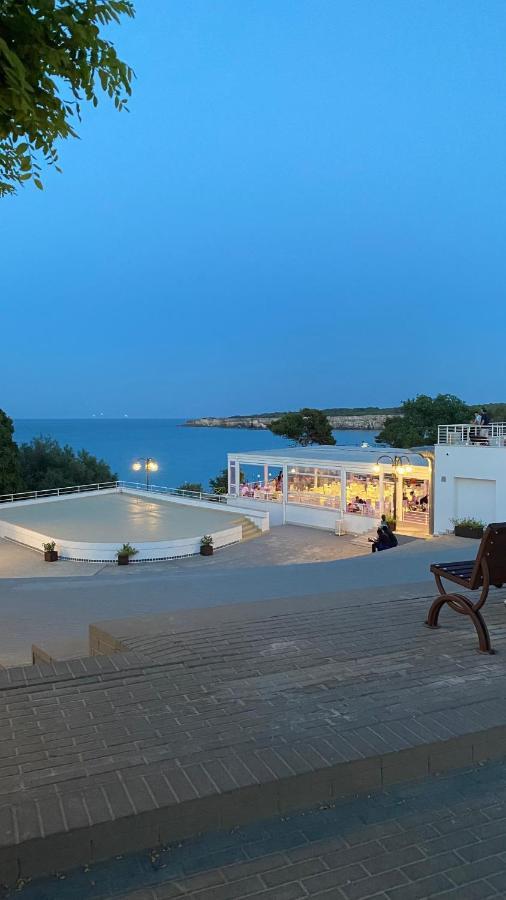 Casa Vacanze Torre Dell Orso Piazza 100M Dal Mare Torre dell'Orso Luaran gambar