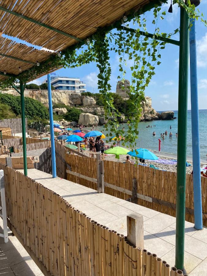 Casa Vacanze Torre Dell Orso Piazza 100M Dal Mare Torre dell'Orso Luaran gambar