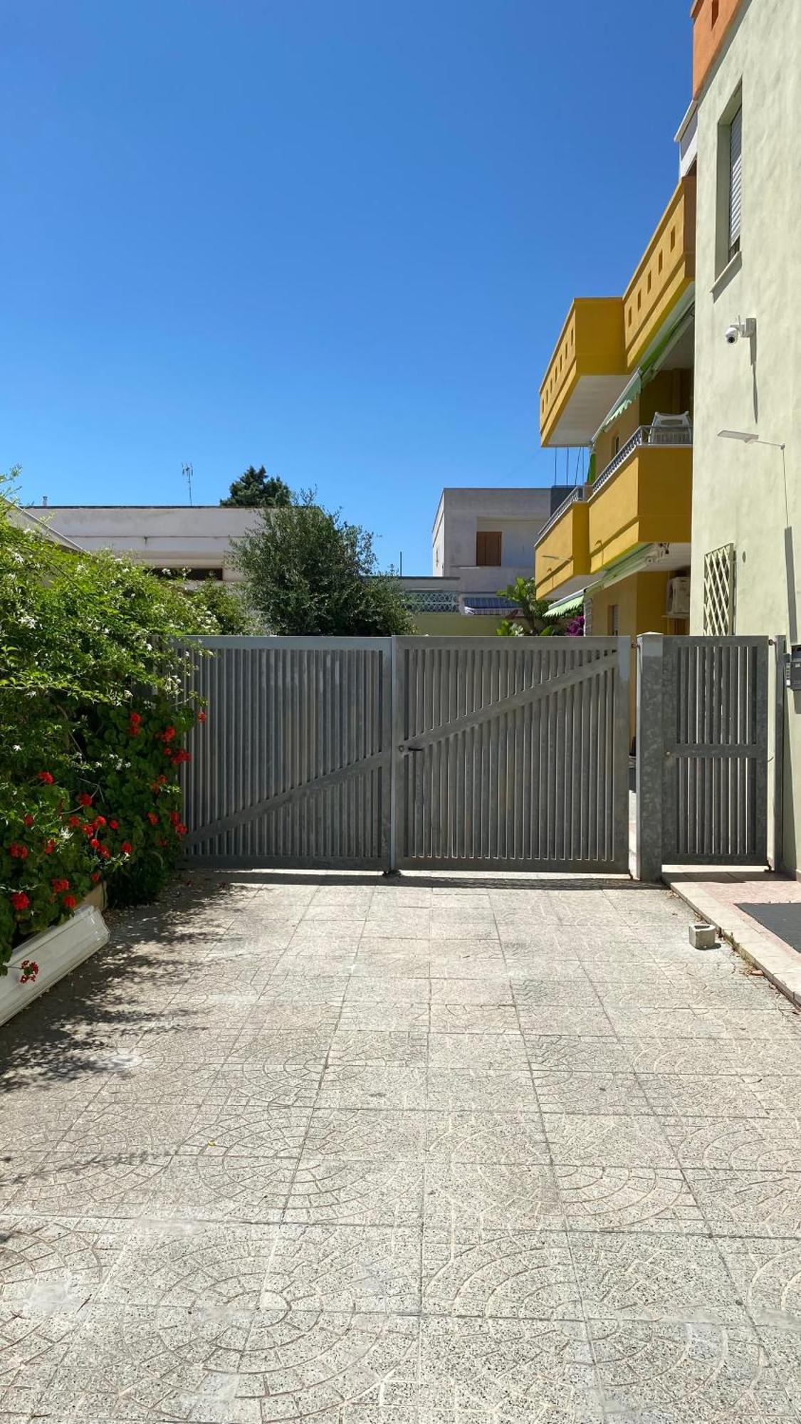 Casa Vacanze Torre Dell Orso Piazza 100M Dal Mare Torre dell'Orso Luaran gambar